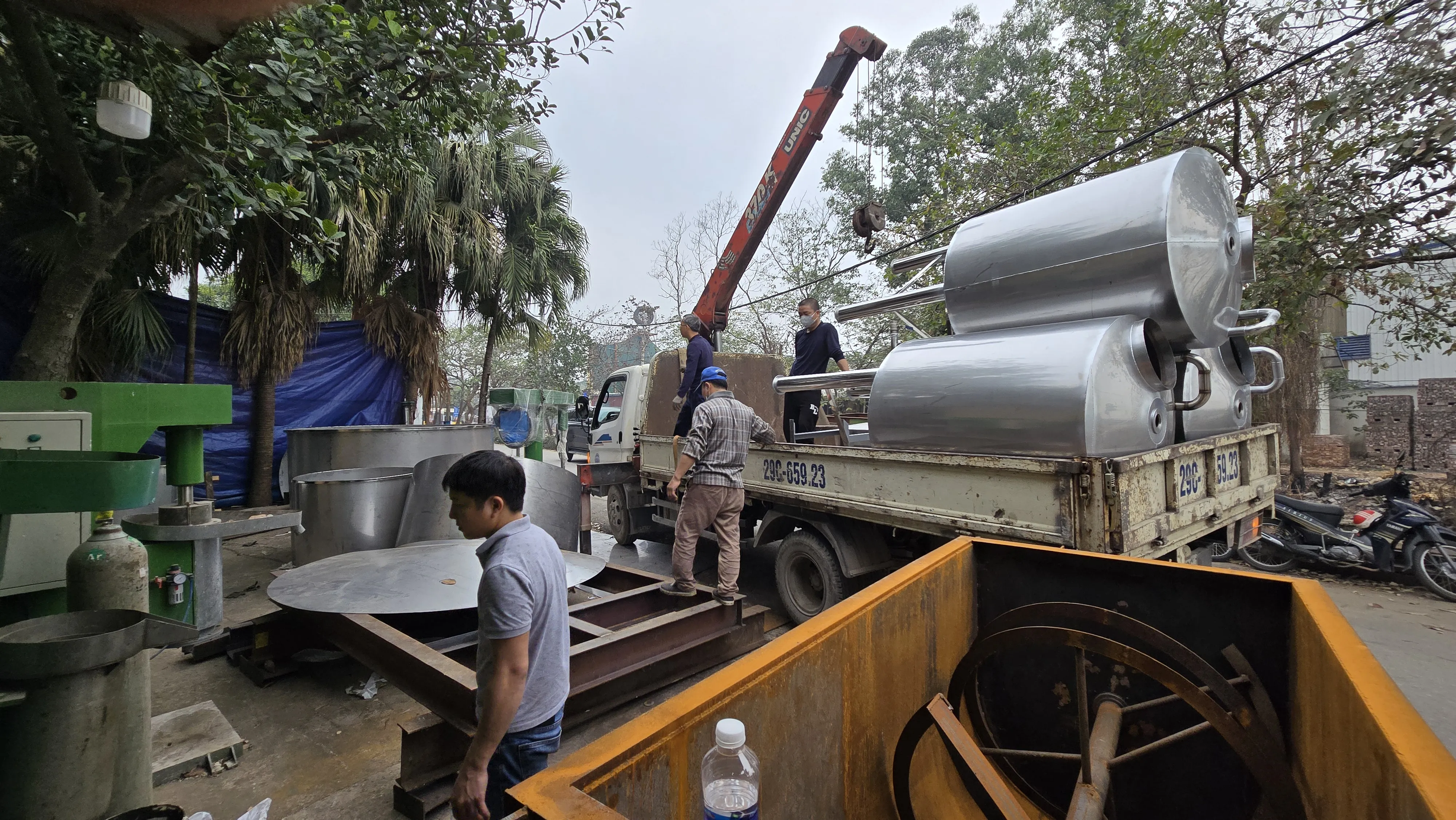 Khách hàng Hoàng Anh Tuấn đánh giá về sản phẩm Máy khuấy nước giặt 3500 5000 lít 0