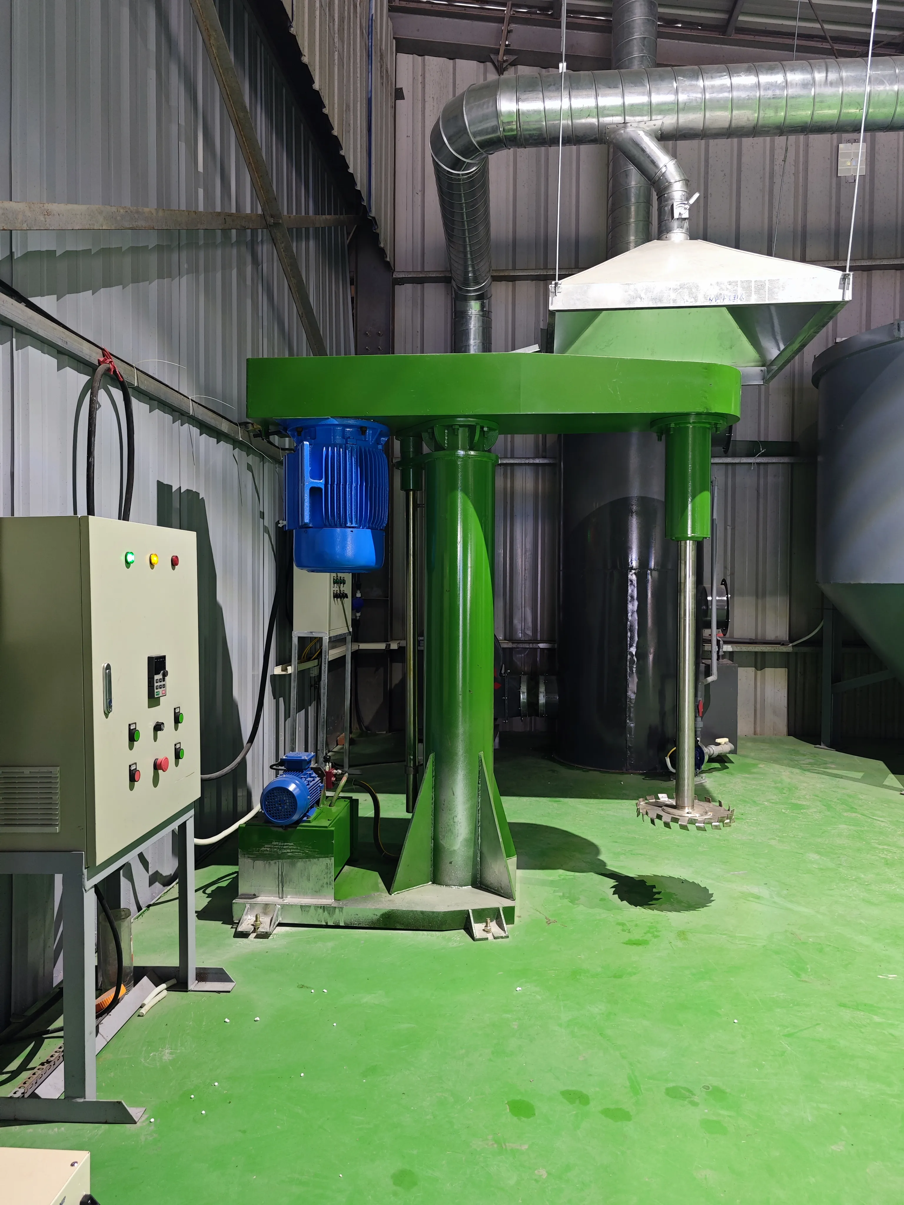 Khách hàng Nguyễn Tuấn Tú đánh giá về sản phẩm Máy khuấy sơn 2000 lít 37kw tốc độ cao 1
