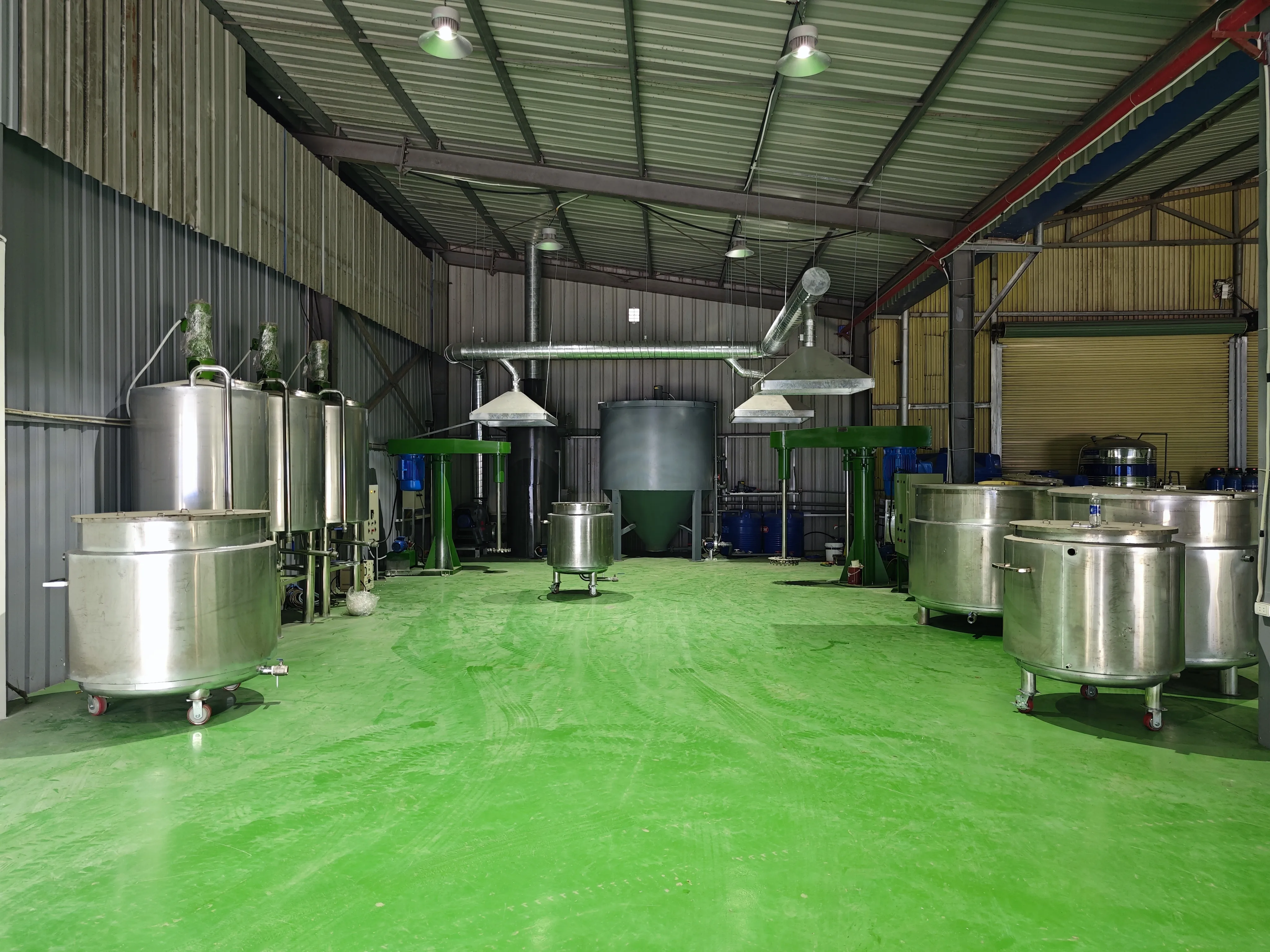 Khách hàng Nguyễn Duy Toàn đánh giá về sản phẩm Máy khuấy sơn sàn thao tác 6000 lít 110kw 1