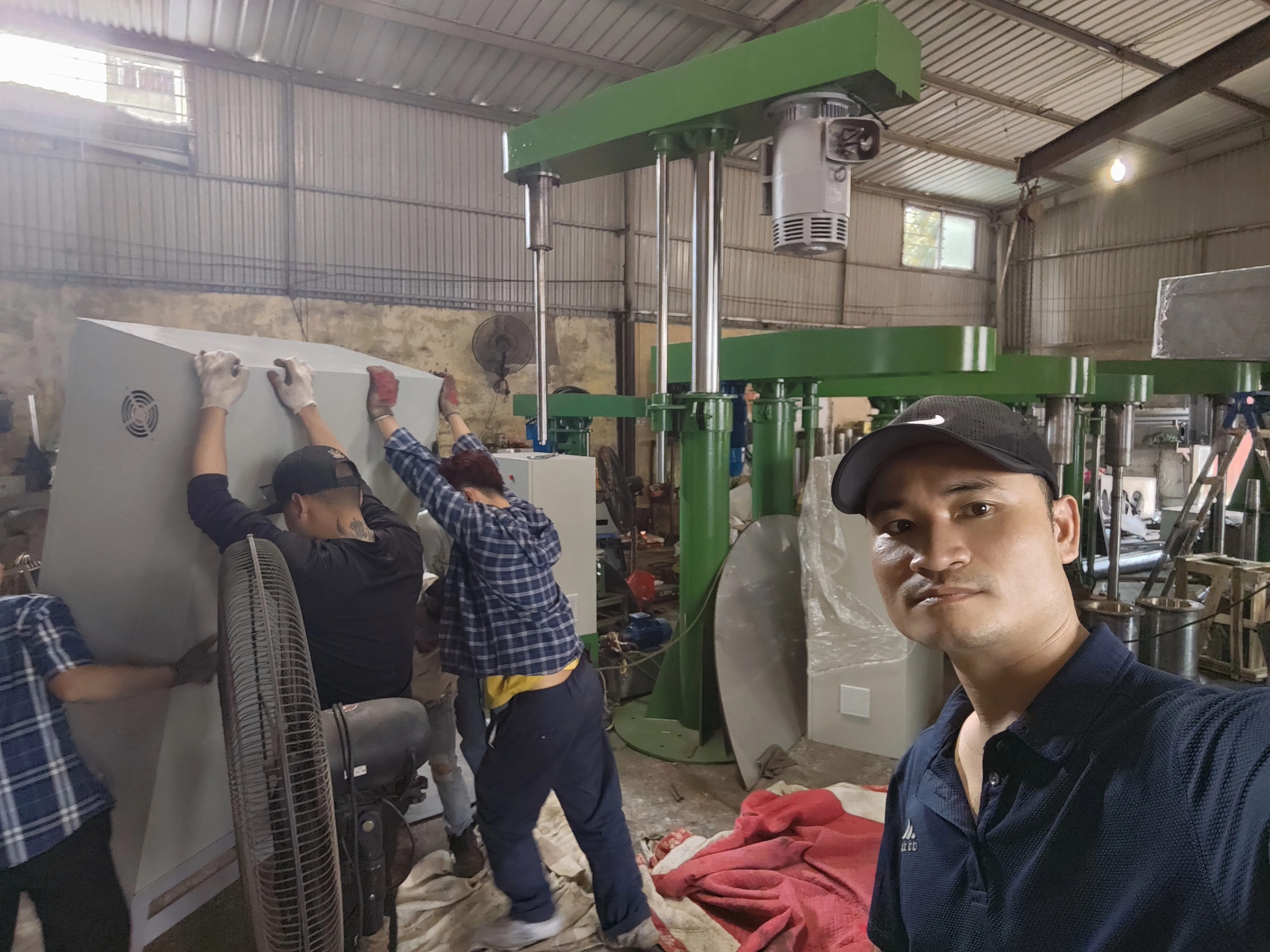 Khách hàng Nguyễn Huy Vũ đánh giá về sản phẩm Máy khuấy sơn 10000 lít 160kw 0