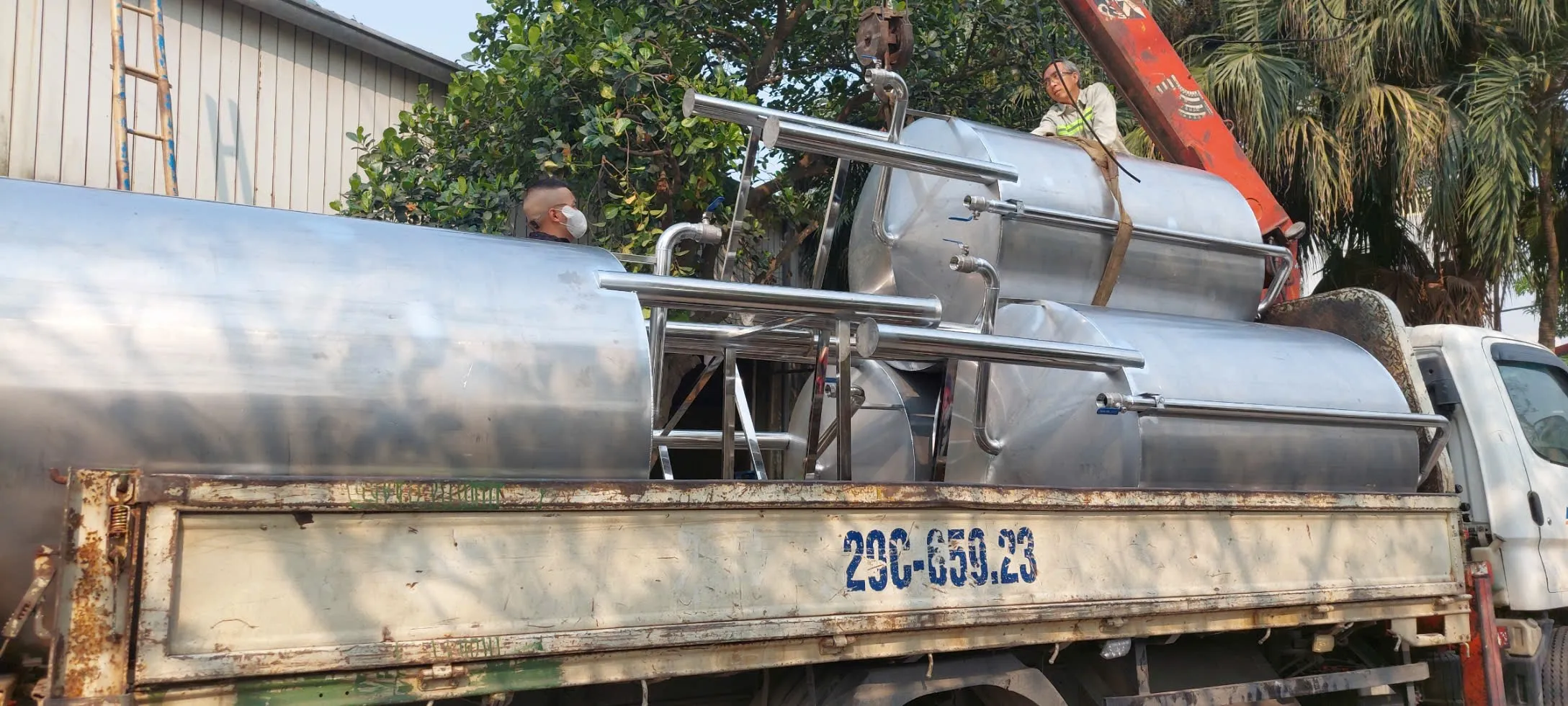 Khách hàng Hoàng Nhật Minh đánh giá về sản phẩm Máy khuấy nước giặt 3500 5000 lít 1