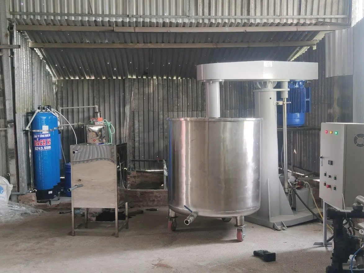 Khách hàng Hoàng Viết Tú đánh giá về sản phẩm Máy khuấy sơn 500 lít 11kw đa năng 0