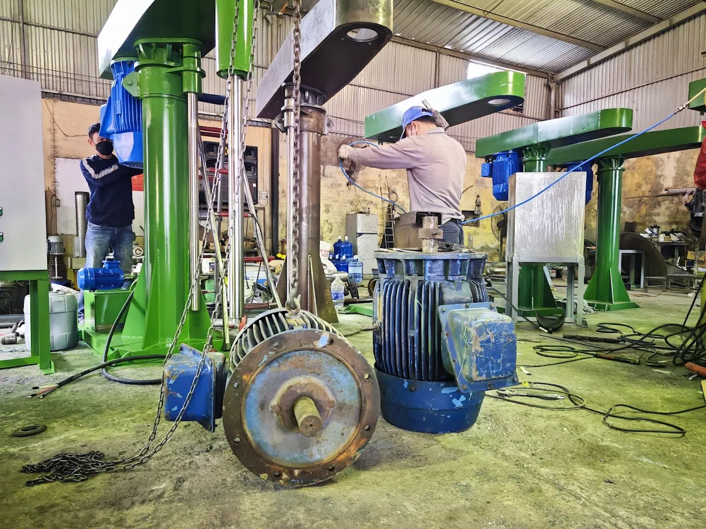 Khách hàng Huy Phúc đánh giá về sản phẩm Máy Khuấy 1000 Lít 22kW – Công Suất Mạnh Mẽ, Đảm Bảo Hiệu Quả Cao 1