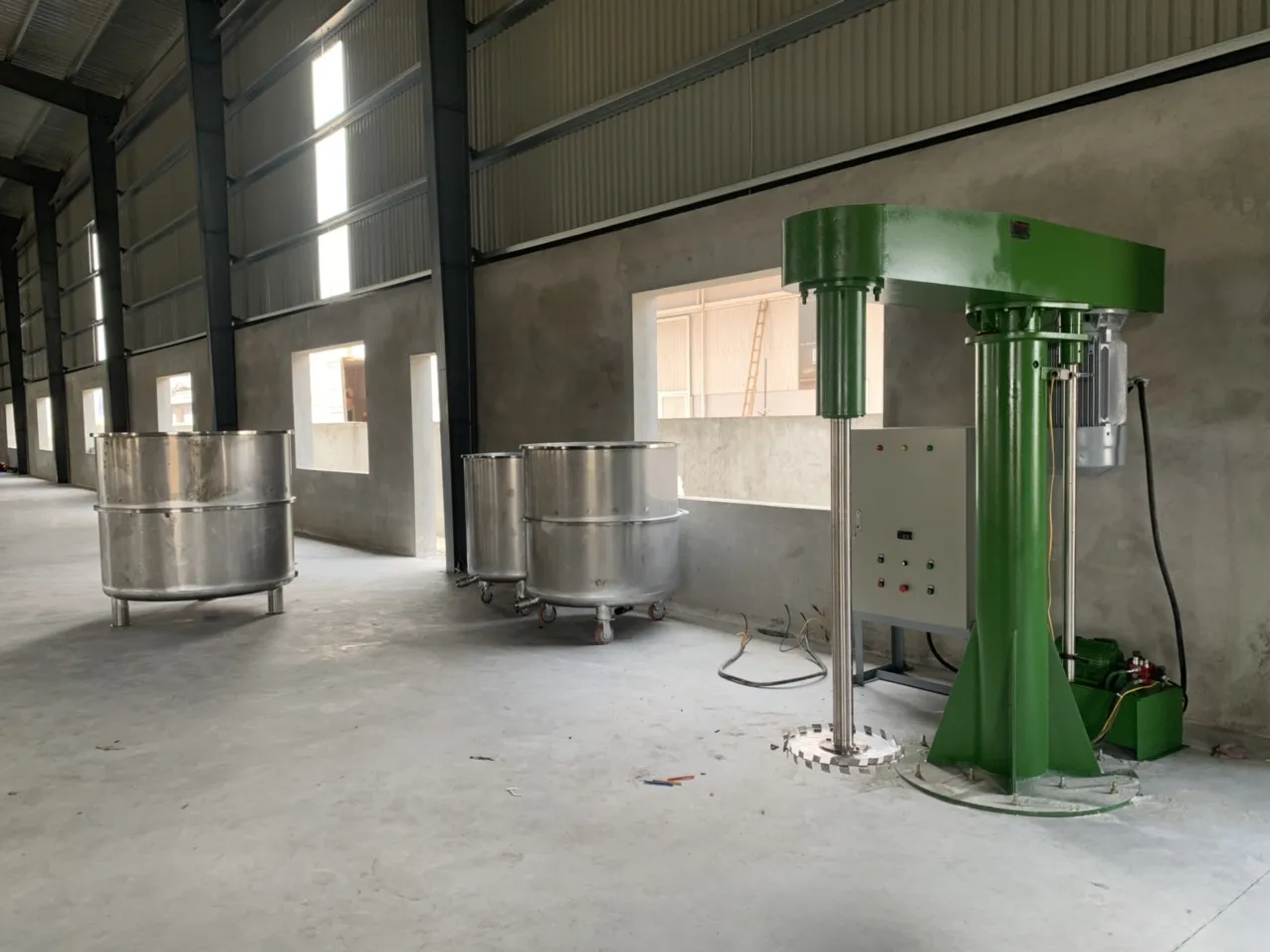 Máy khuấy sơn 3000 lít 55Kw - Ảnh 1