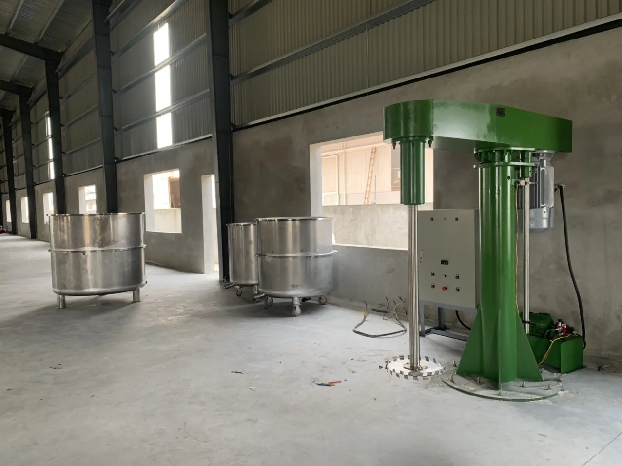 Máy khuấy sơn 3000 lít 55Kw - Ảnh 1