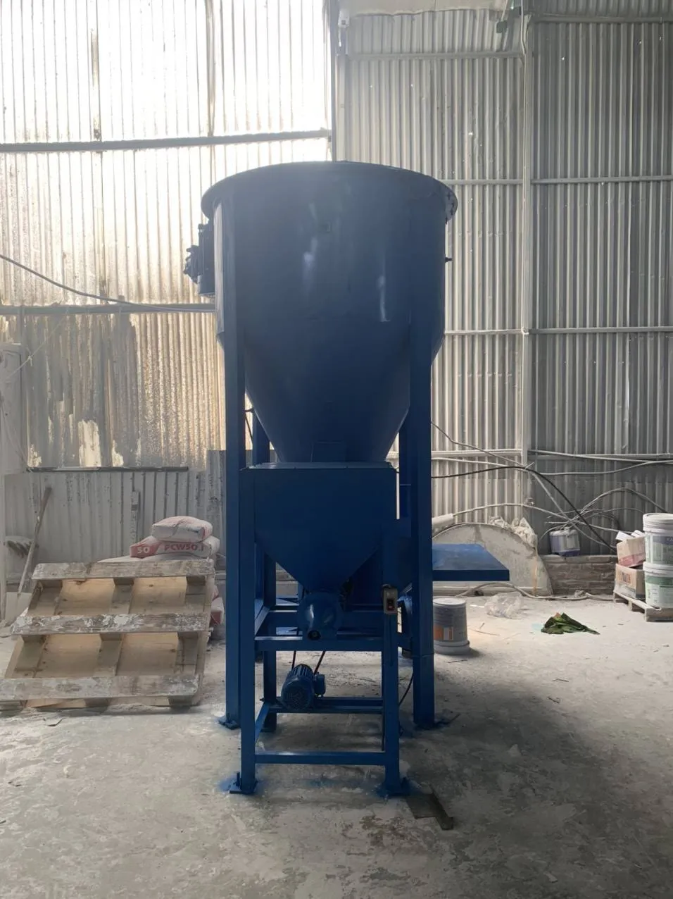 Máy trộn bột bả 1000kg 25 bao - Ảnh 1
