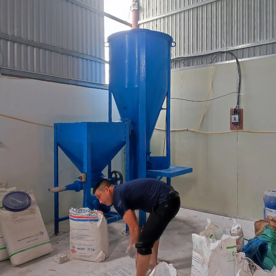 Máy trộn bột bả đứng 2000kg - Ảnh 1