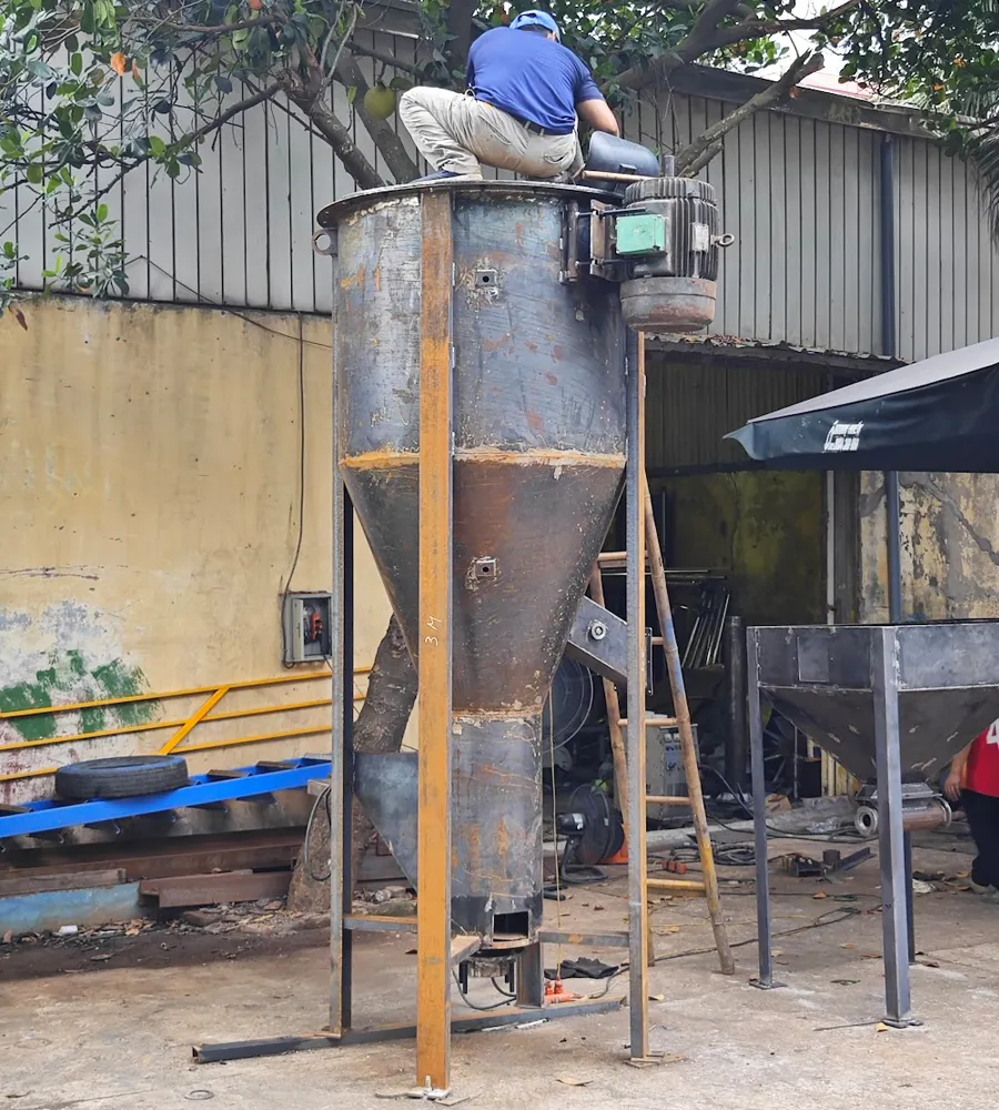 Máy trộn bột bả bột trét tường 1000kg