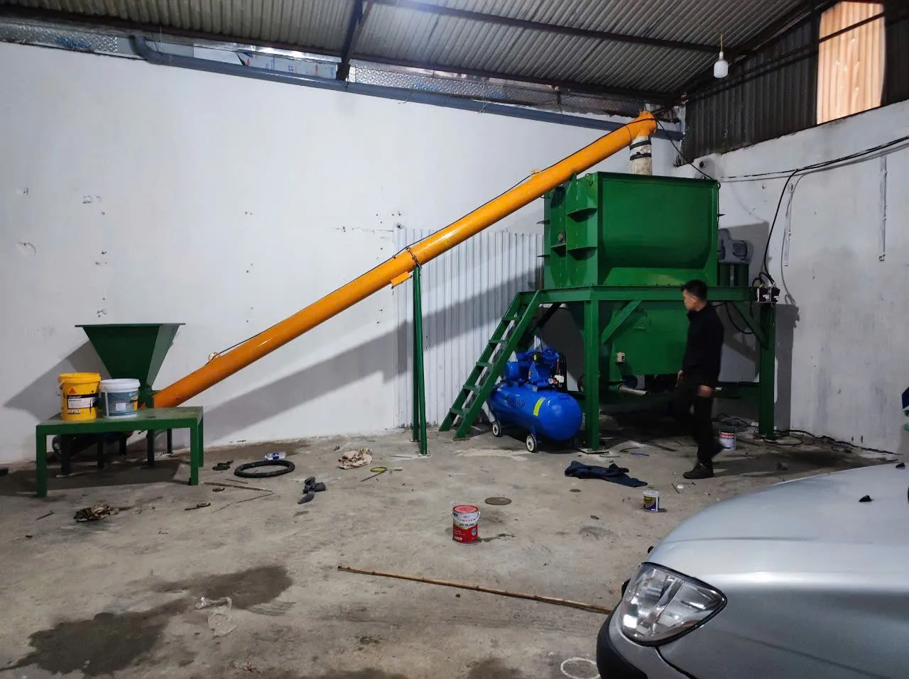 Máy trộn bột bả 2000kg 50 bao - Ảnh 1