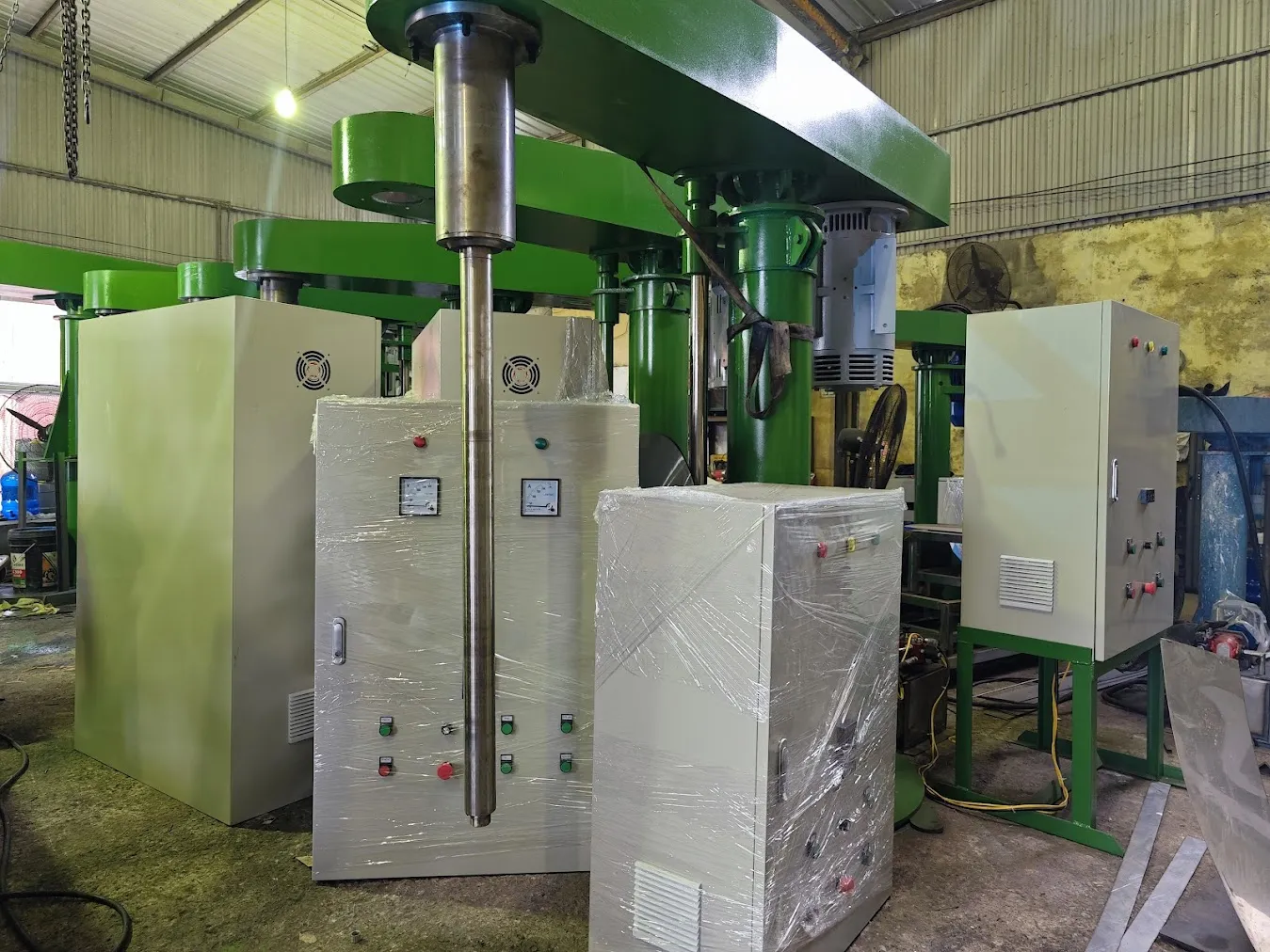 Máy khuấy sơn 2500 lít 45kW - Ảnh 1