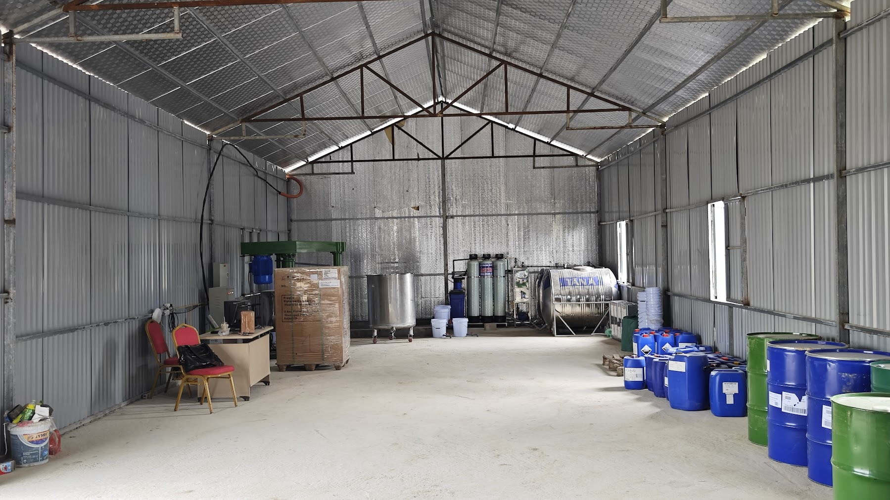 dây chuyền sản xuất sơn quy mô nhỏ 300 500 1000 lít