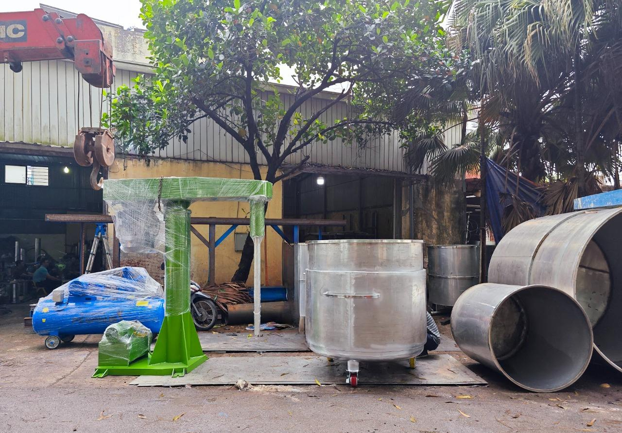Máy khuấy sơn 2500 lít