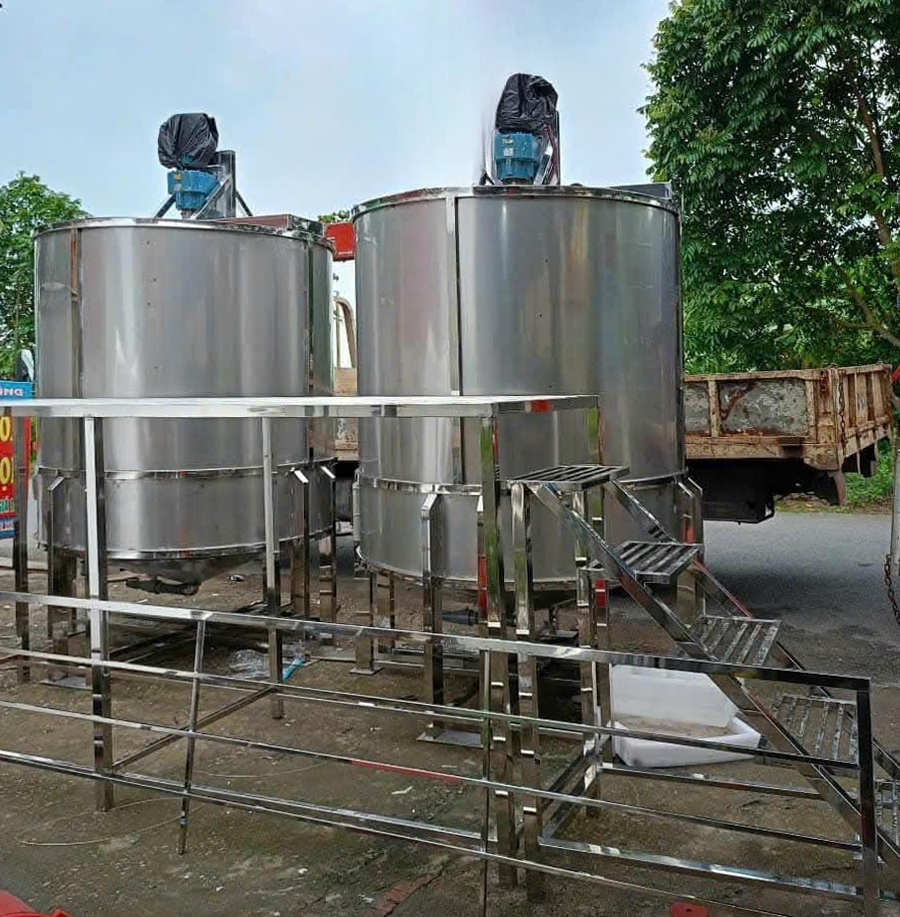 máy khuấy nước rửa chén sàn thao tác