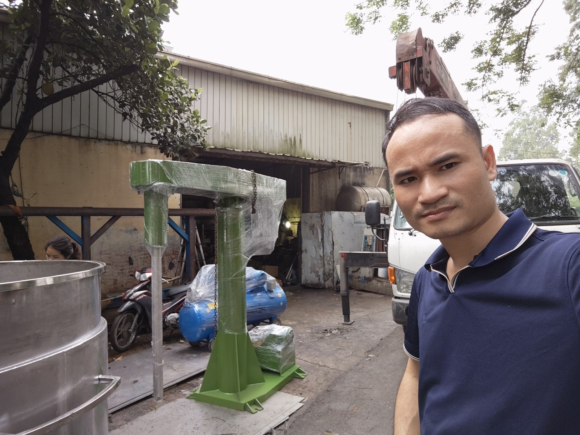 máy khuấy sơn loại 2500 lít