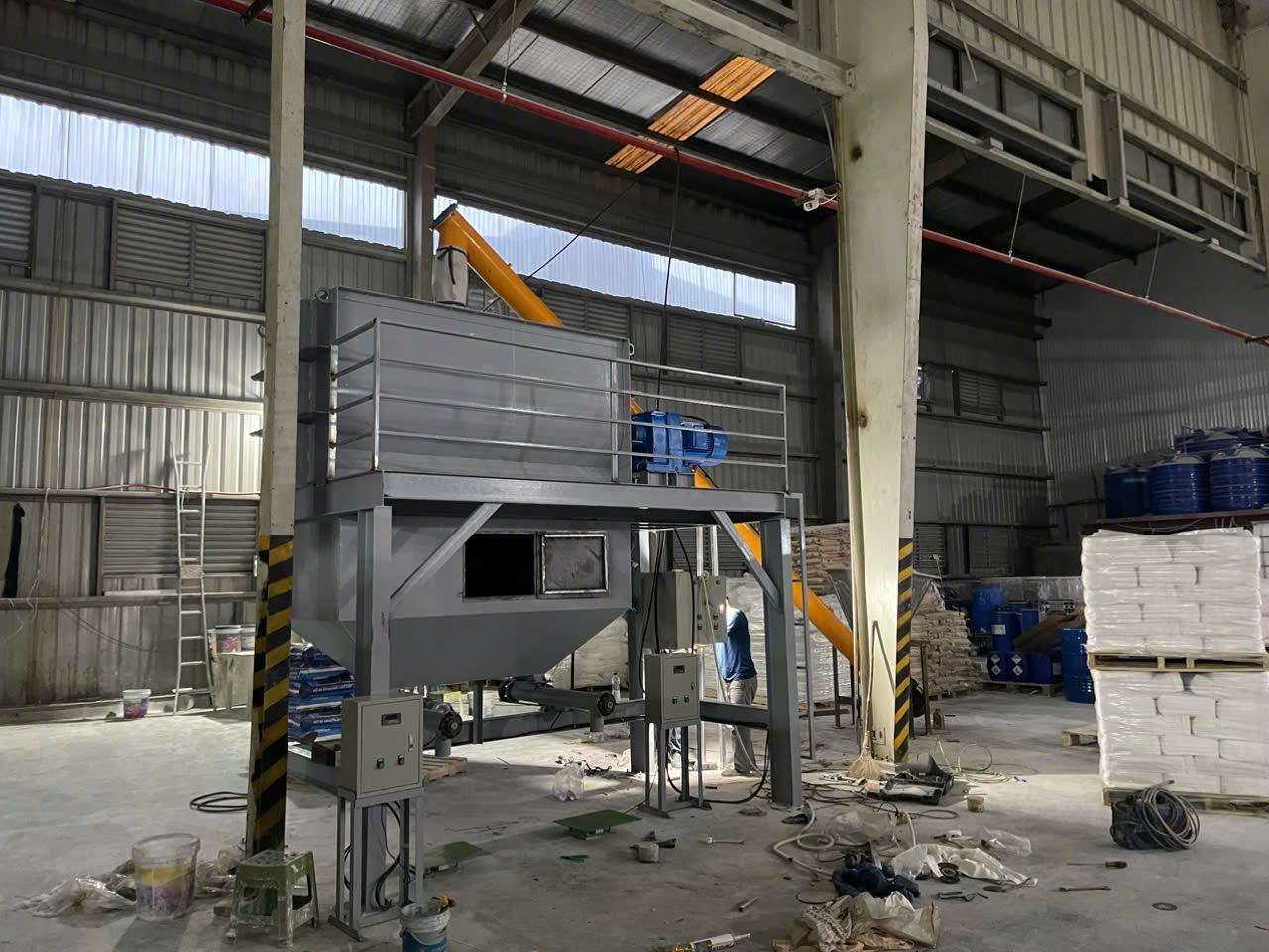 máy trộn bột bả 2 tầng nằm ngang