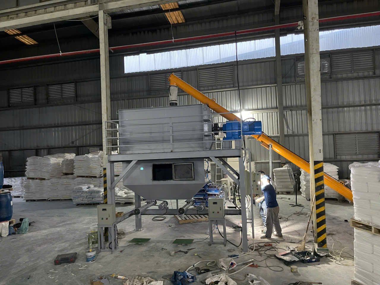 máy trộn bột bả 2 tầng nằm ngang