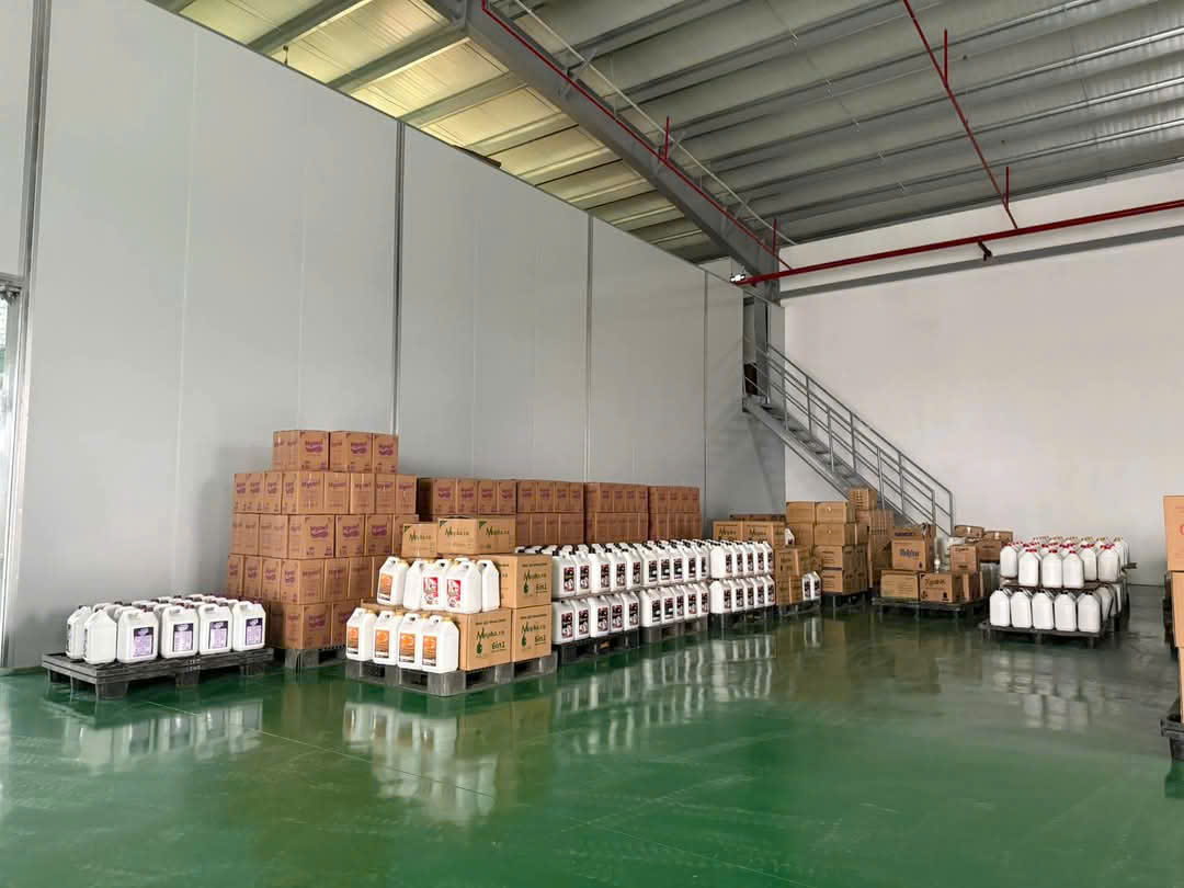 nhà máy gia công nước giặt