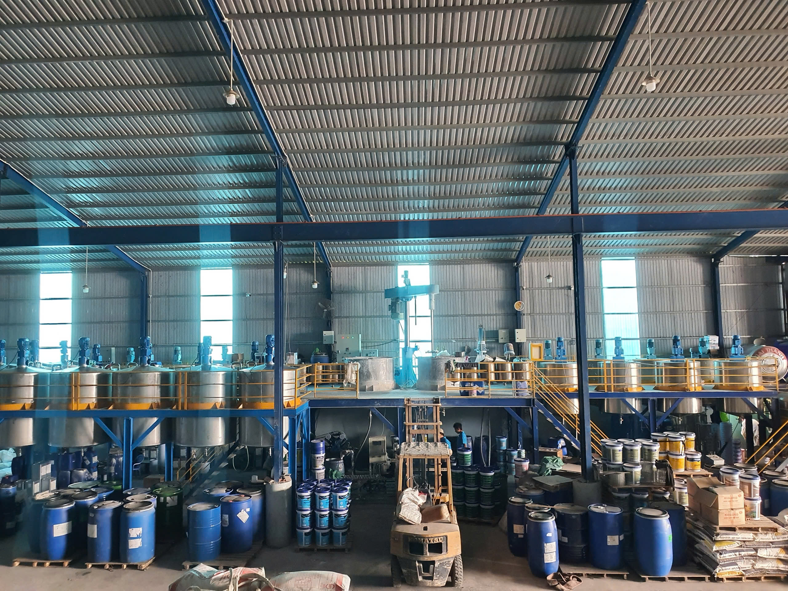 nhà máy sản xuất sơn công nghiệp