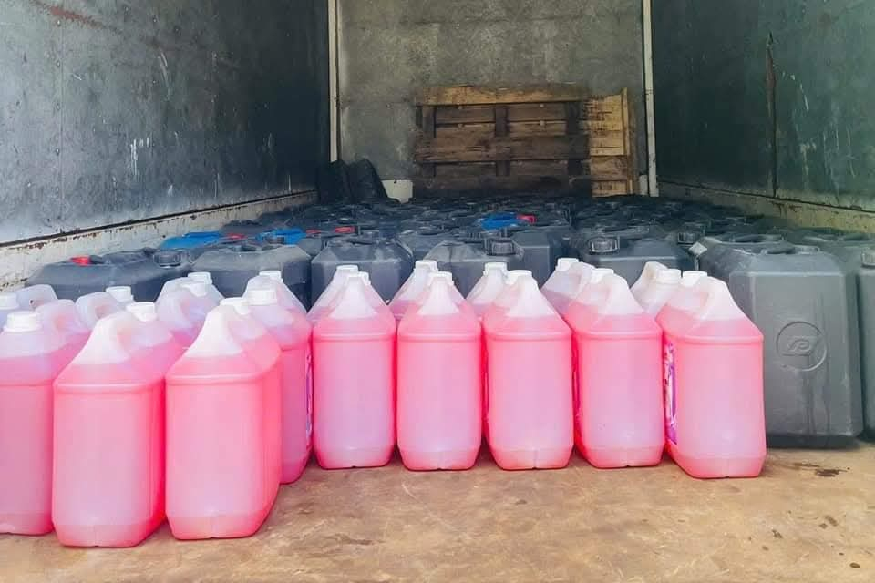 nước lau sàn can 10 lit