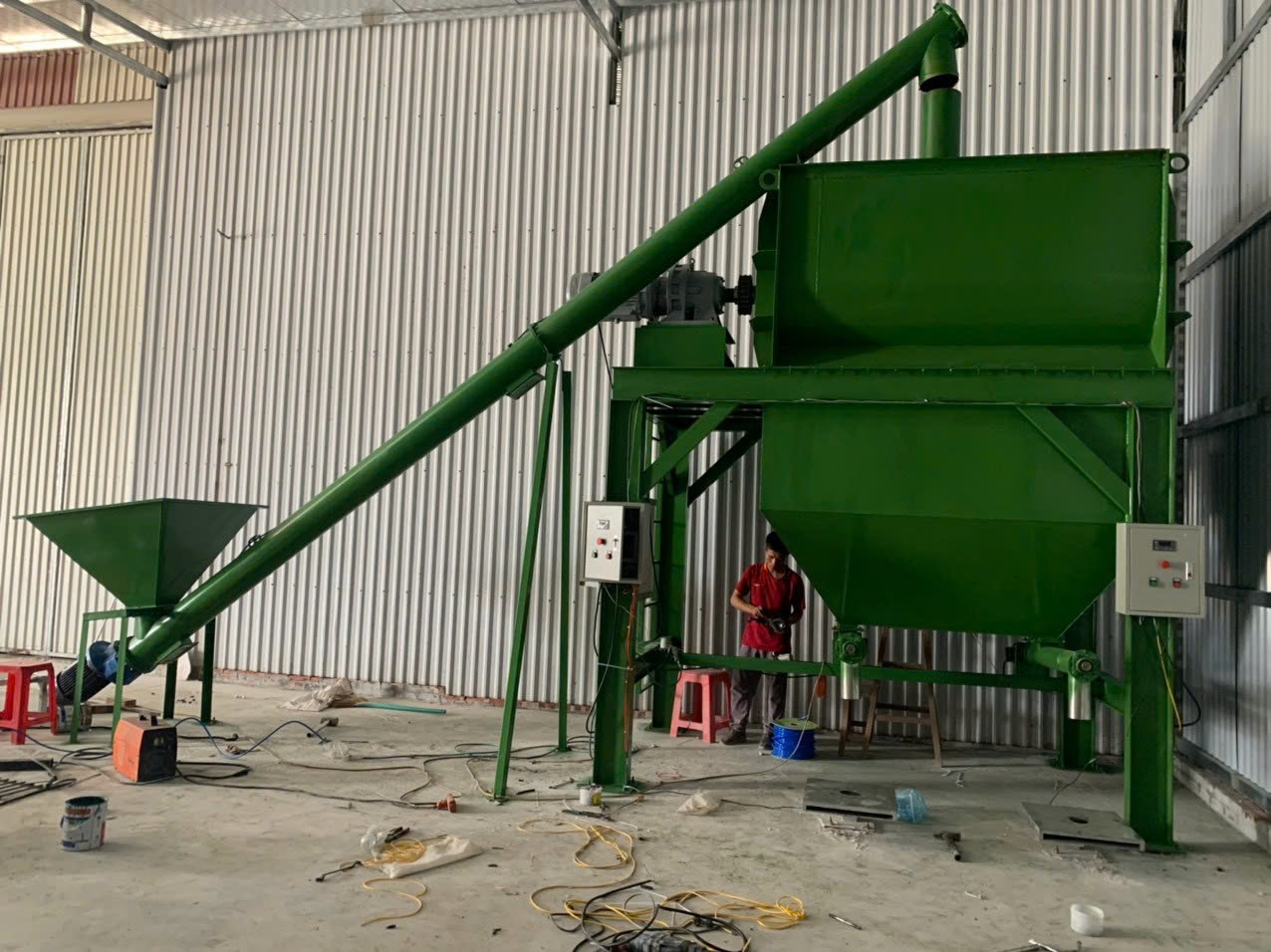 máy trộn bột bả đa năng 2000kg