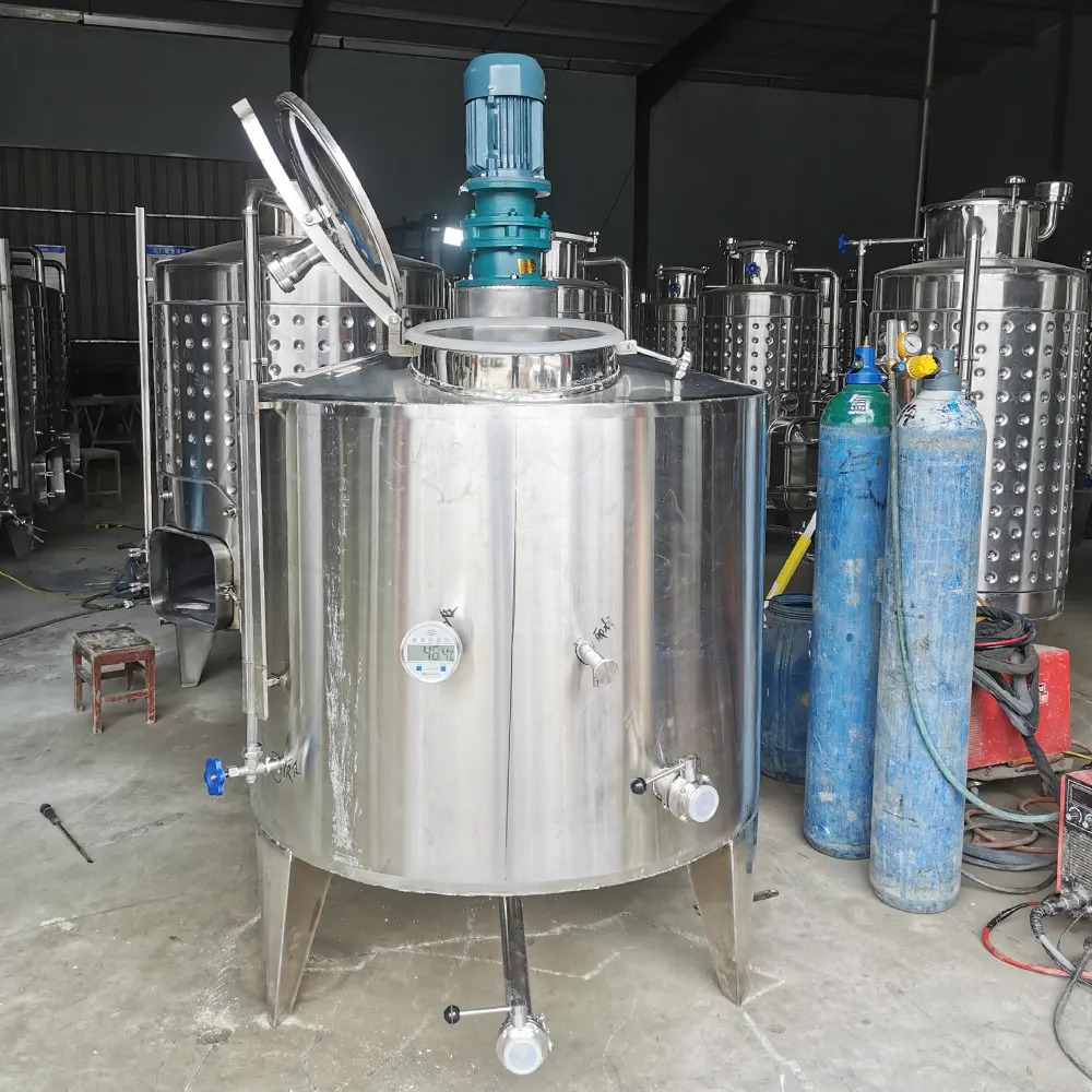 ứng dụng của bồn khuấy hóa chất trong sản xuất công nghiệp